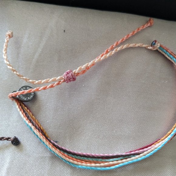 Racial justice +3 Pura vida bracelets - Picture 5 of 6